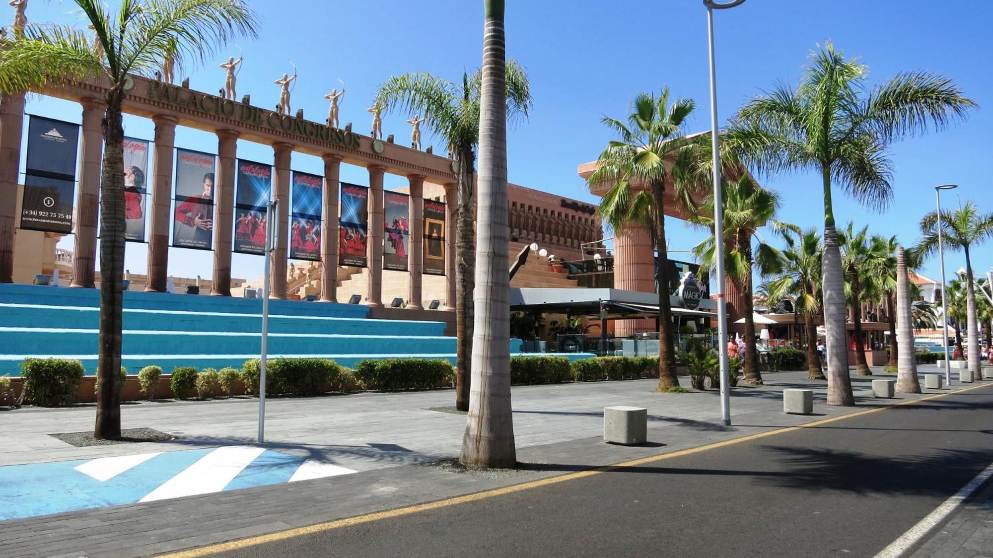 Blue Bay Paradise - Beach Front Apartment With Sea View Playa Paraiso  Buitenkant foto