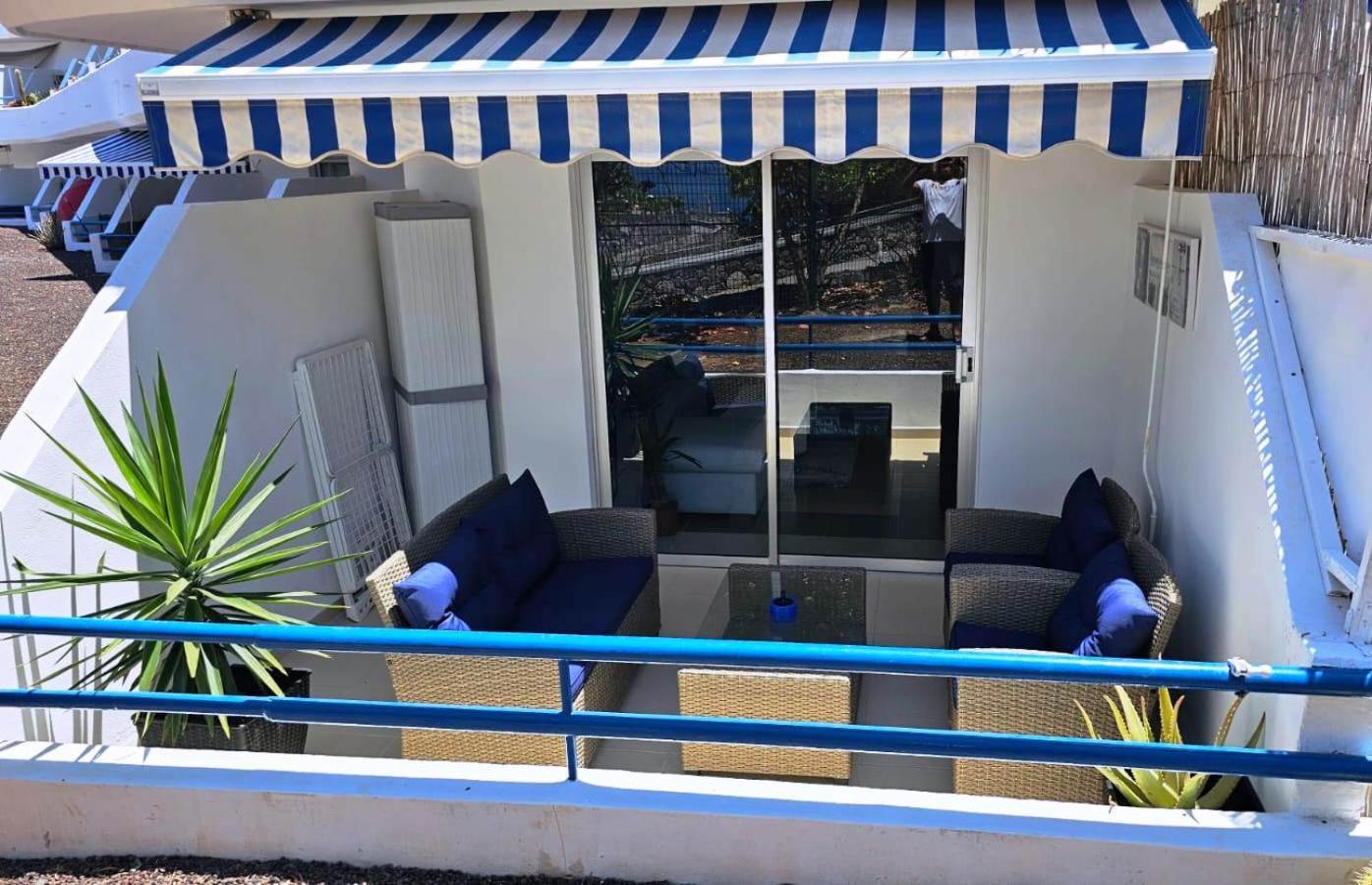 Blue Bay Paradise - Beach Front Apartment With Sea View Playa Paraiso  Buitenkant foto